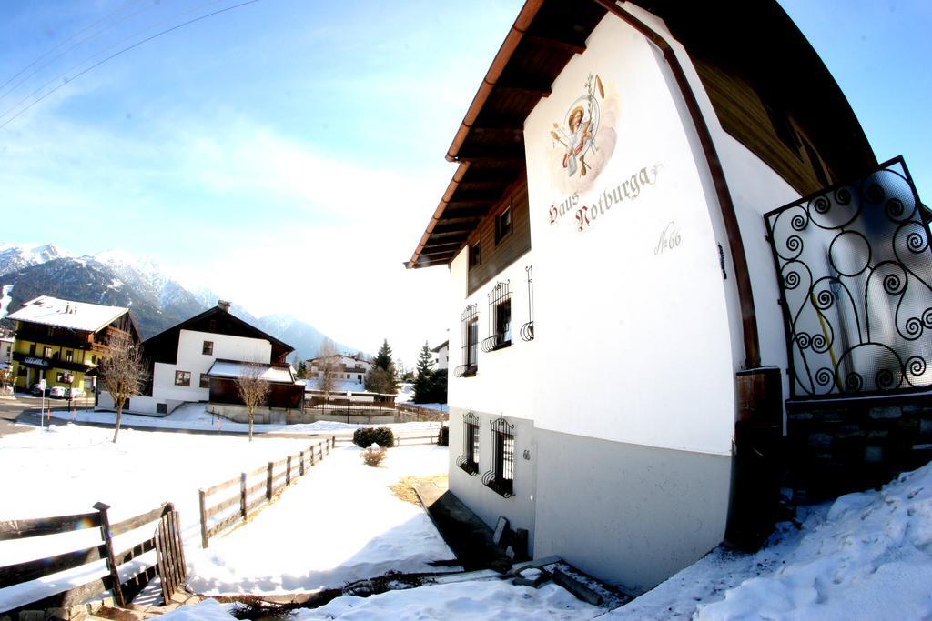 Family Friendly Chalet - Central With Beautiful Mountain Views Seefeld in Tirol Esterno foto